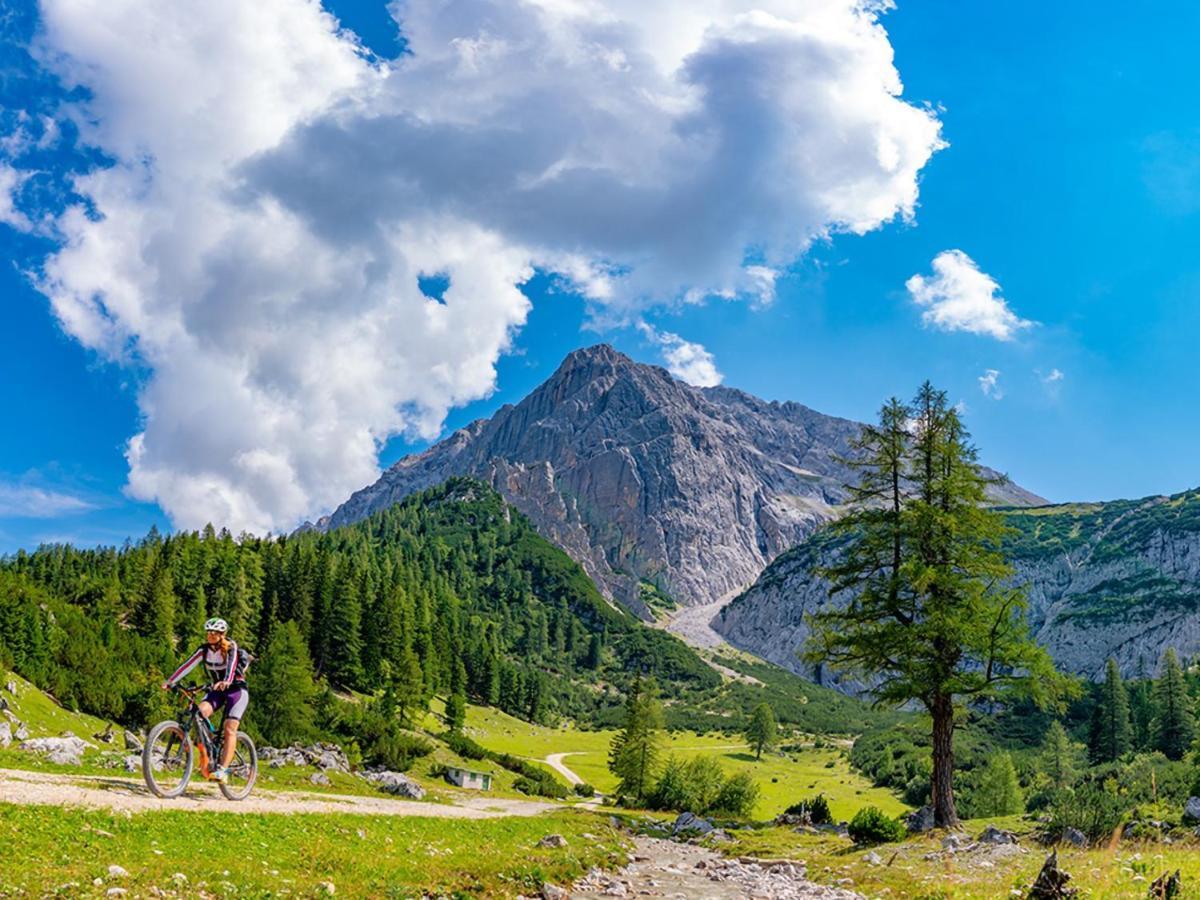 Schloss Elmau Luxury Spa Retreat & Cultural Hideaway Экстерьер фото