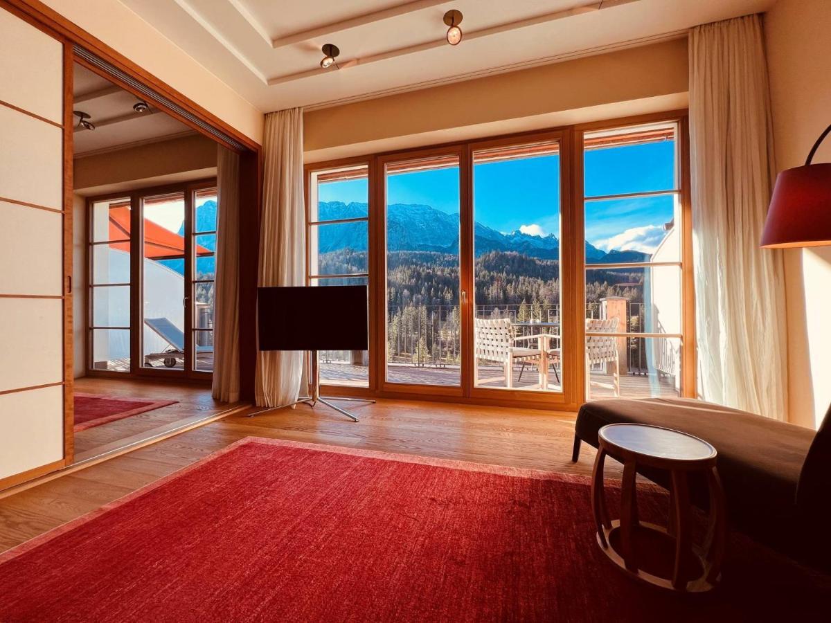 Schloss Elmau Luxury Spa Retreat & Cultural Hideaway Экстерьер фото